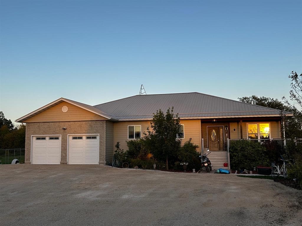Recently sold home at 13 Harmony Drive, Lorette, MB R5K 0V2, transacted by MIB Division at Royal LePage Prime