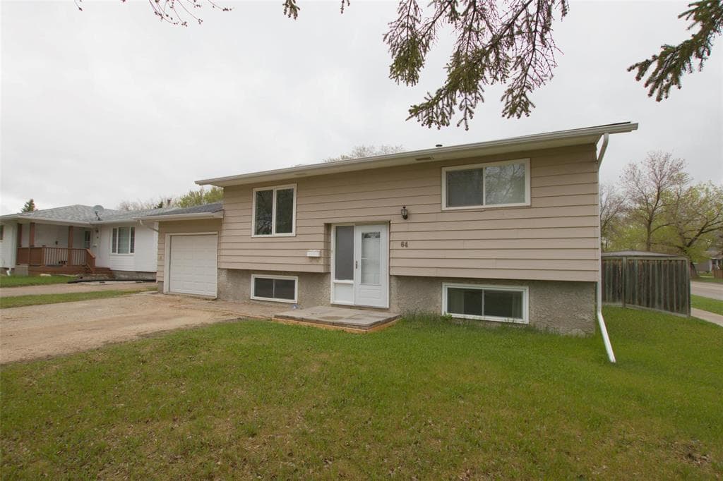 Recently sold home at 64 Kersey Bay, Winnipeg, MB R3R 1T2, transacted by MIB Division at Royal LePage Prime